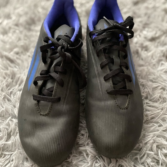 Adidas Soccer cleats - Picture 3 of 4